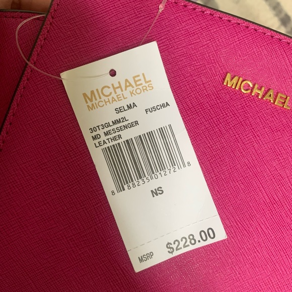 New Michael Kors Selma Medium Messenger Crossbody - Picture 7 of 7